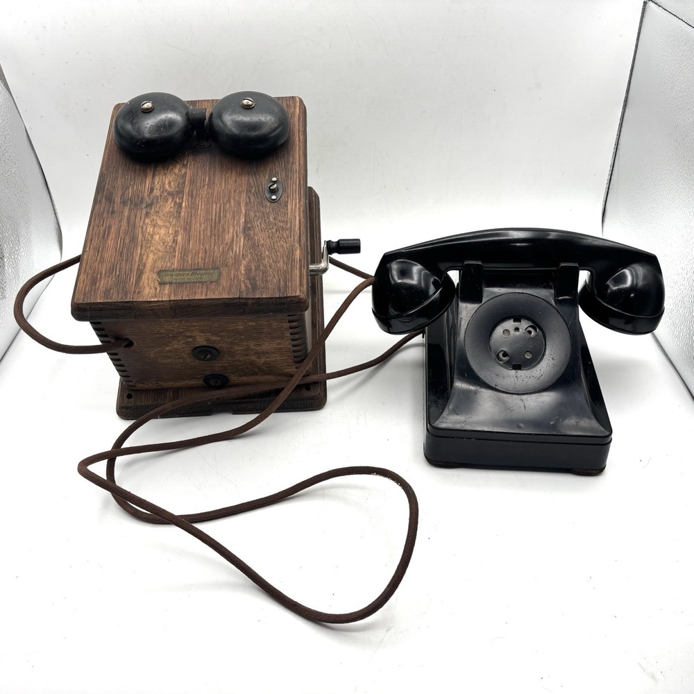 Western Electric Telephone-Hand Crank Wall Mount Oak Ringer Box /Phone